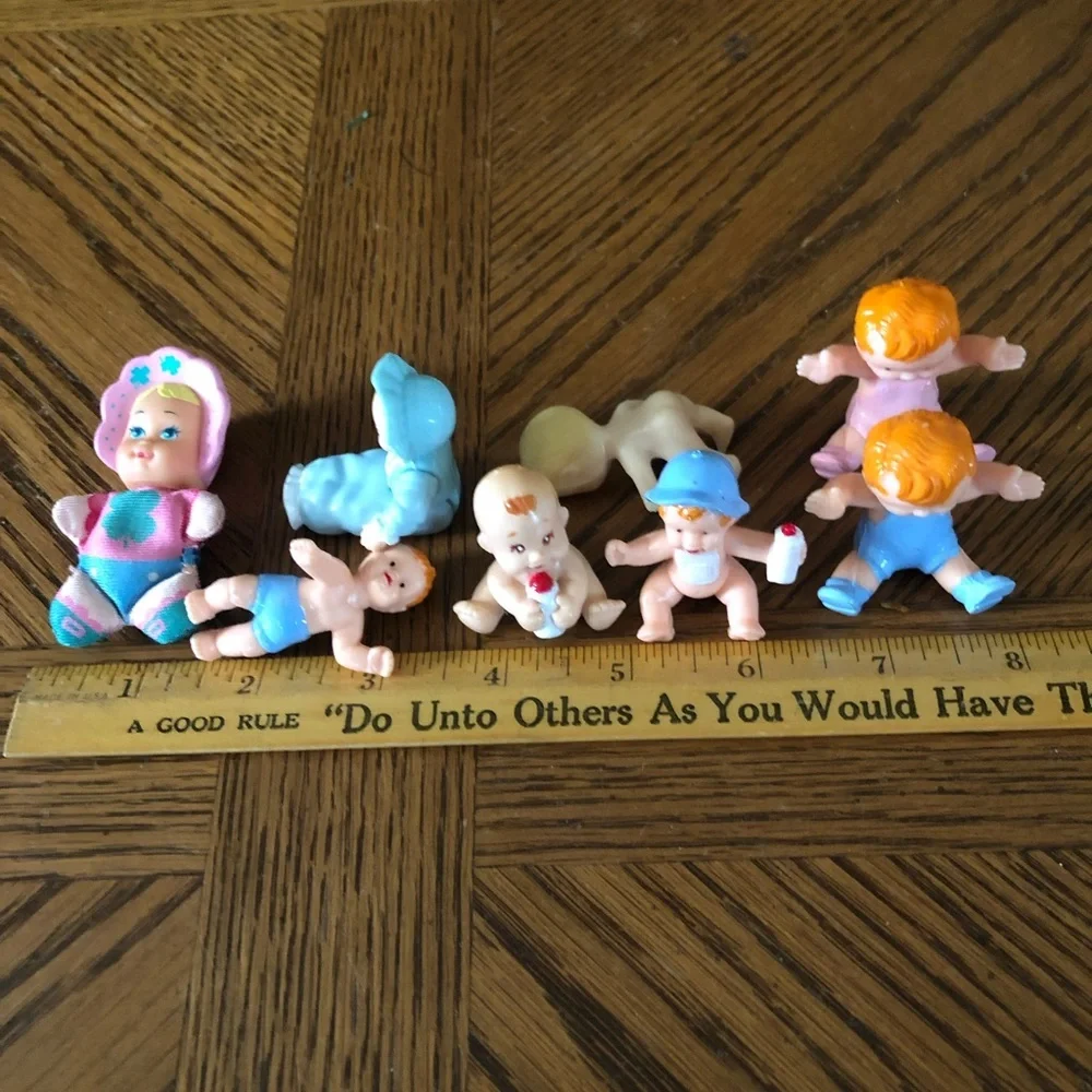 Assorted Vintage Dollhouse Babies